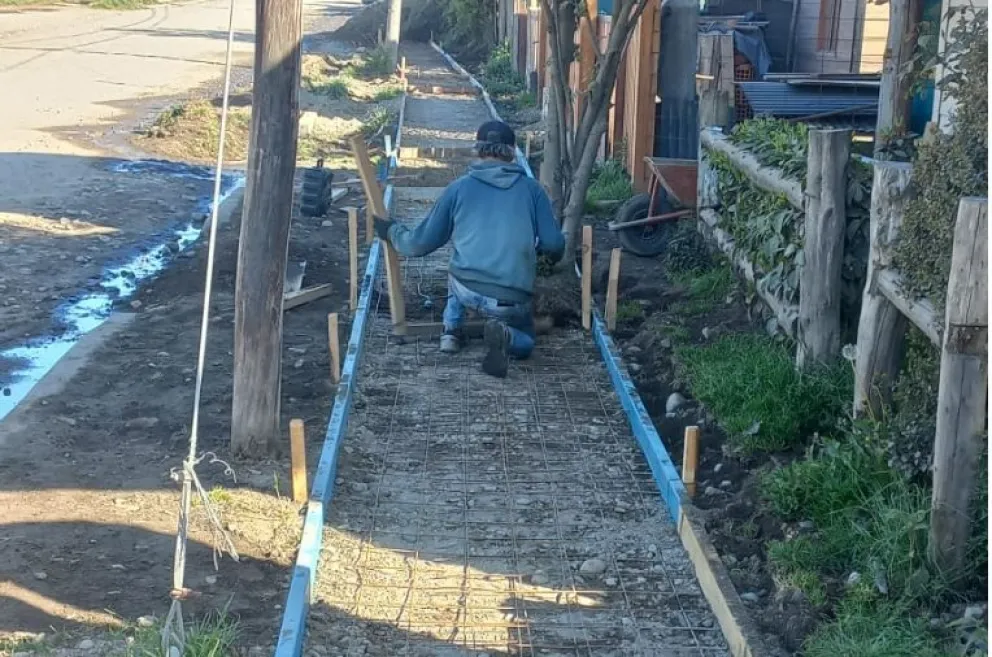 Las organizaciones sociales podrán ser proveedoras de servicios en las obras neuquinas