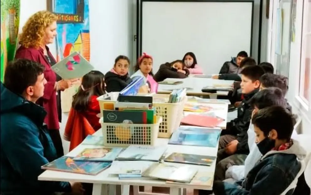 Invitan a la muestra de fin de año en la Biblioteca del Mallín