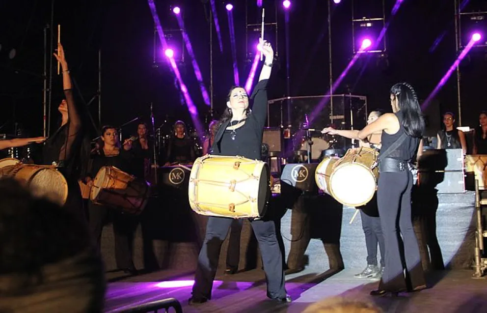 Con un aceptable marco de público, arrancó anoche la Fiesta Nacional de los Jardines
