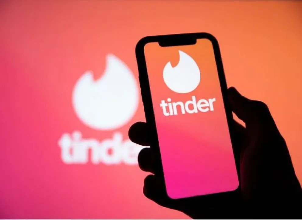"Angosturenses en Tinder: cómo funciona en la localidad la aplicación que revolucionó las citas y el amor (Testimonios)