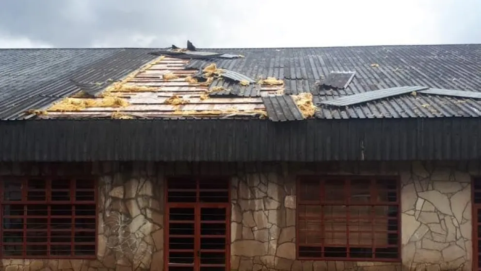 Por la voladura del techo, por ahora el CPEM N°17 dicta clases a distancia