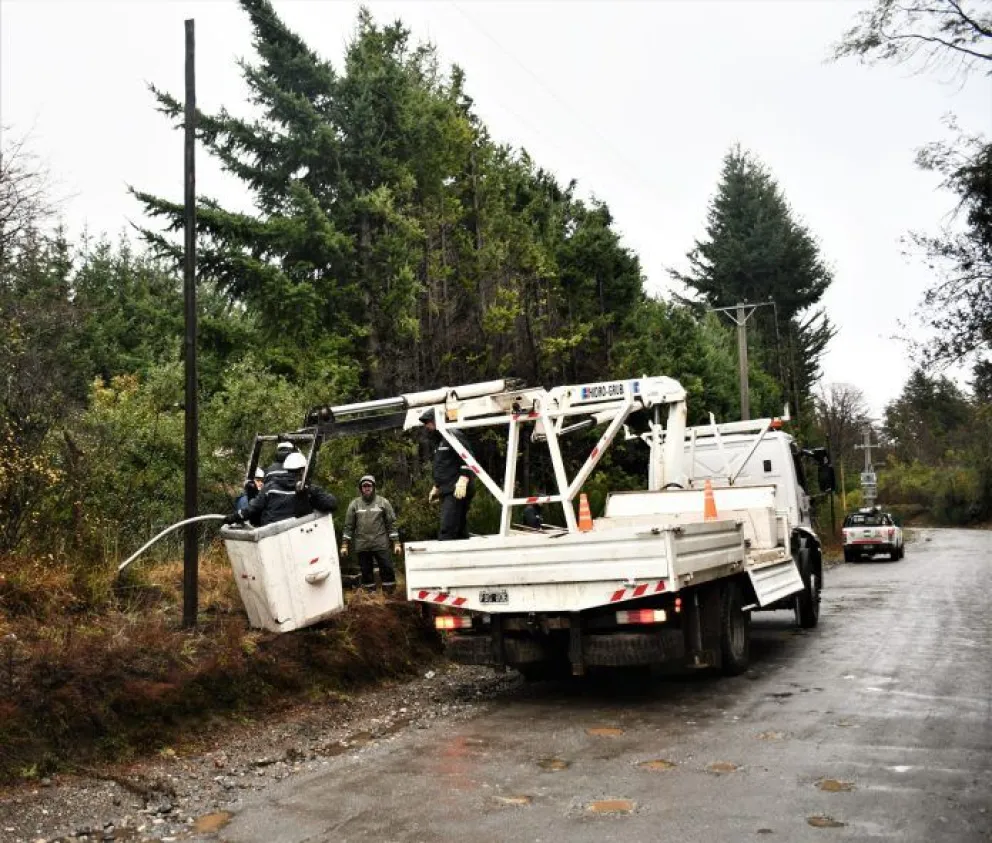 Nuevas luminarias en el acceso al Macrolote 2